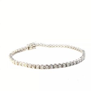 UN-0101 - White Gold Diamond Tennis Bracelet with Round Brilliant Cut Diamonds